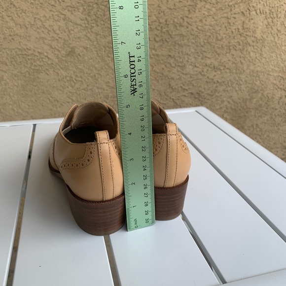 J. Crew Oxford shoes nude leather size 7.5 - Picture 6 of 16